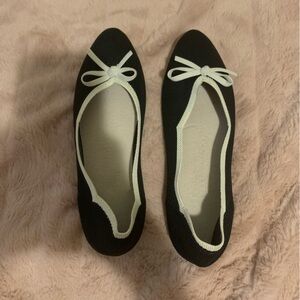 Elegant Black and White Women's Ballet Flats